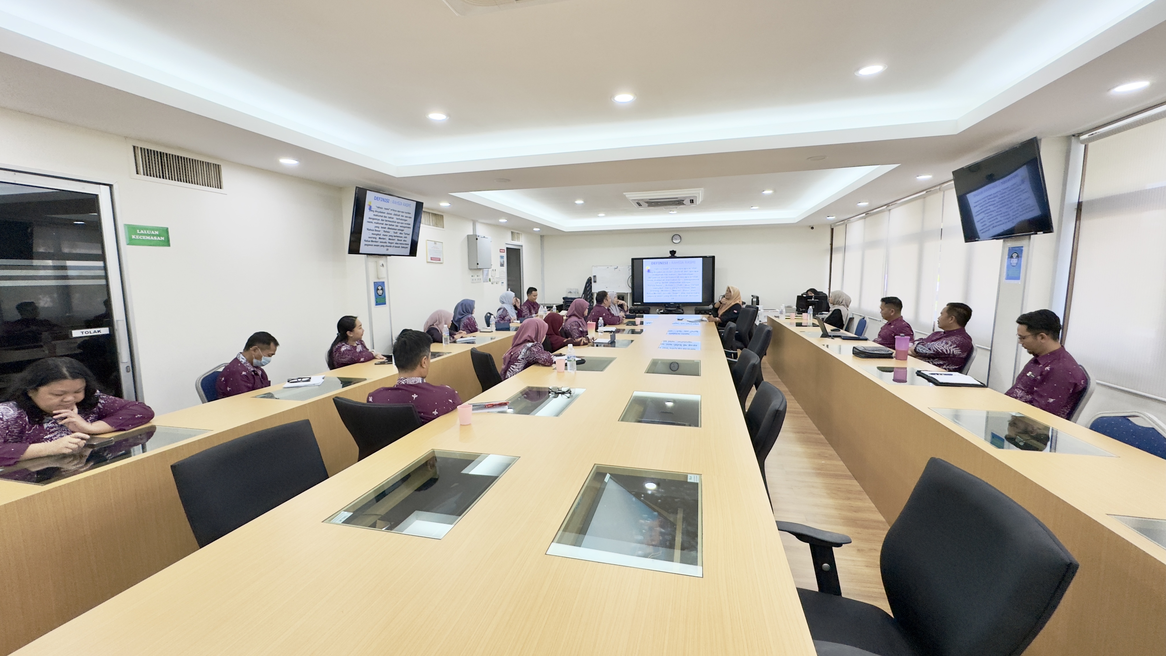 Kursus_Keselamatan_dan_Perlindungan_Pejabat_30.JPG